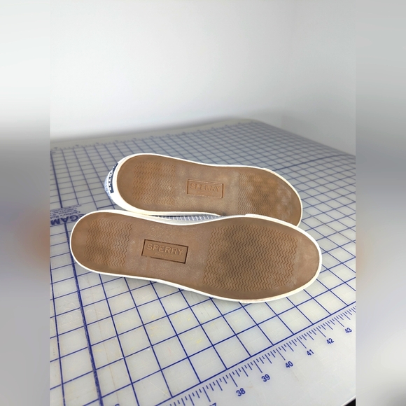 Sperry Striped Blue & White Sneakers – Women’s 9.5, Leather Laces - Picture 9 of 16